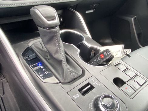 Certified 2025 Toyota Highlander XSE image 42