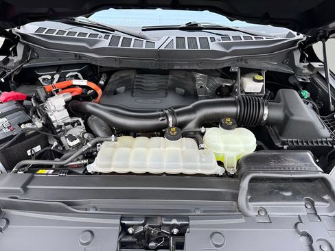 Used 2021 Ford F150 Limited image 9