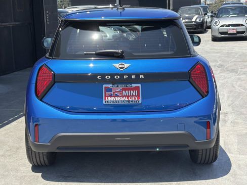 New 2026 MINI Cooper 2-Door Hardtop FWD image 5