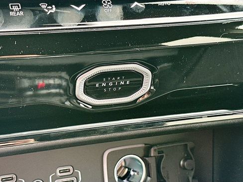 New 2026 Jeep Grand Cherokee L Limited AWD/4WD image 19