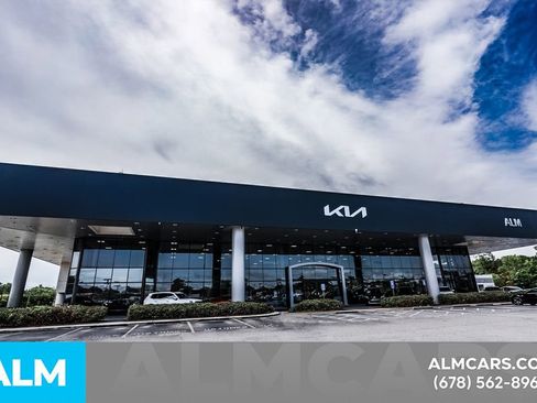 Used 2025 Hyundai Elantra SE image 58