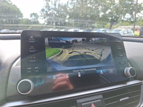 Used 2022 Honda Accord EX-L image 26
