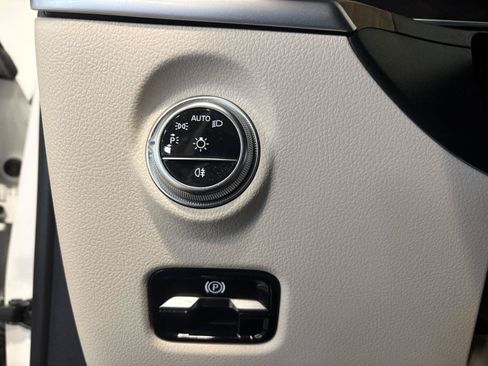 Used 2024 Mercedes-Benz C 300 4MATIC Sedan image 22