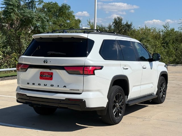 Used 2025 Toyota Sequoia Limited w/ Tow Technology Package AWD/4WD image 4