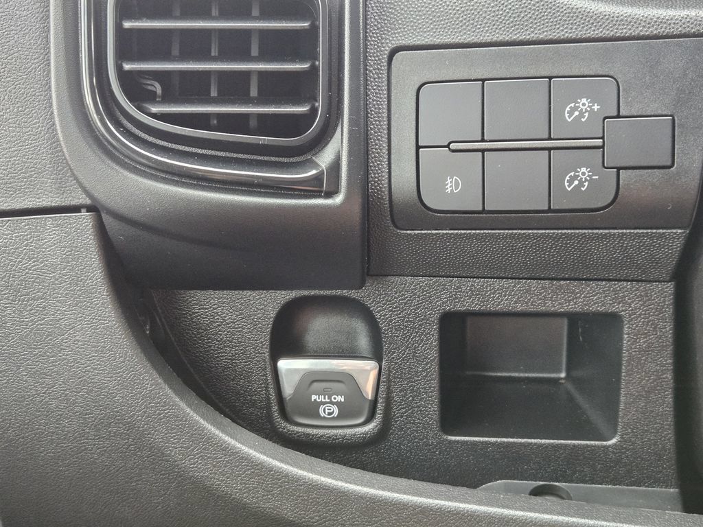 Used 2025 RAM ProMaster 2500 w/ Convenience Group FWD image 22