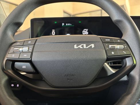Used 2025 Kia K4 FWD image 27