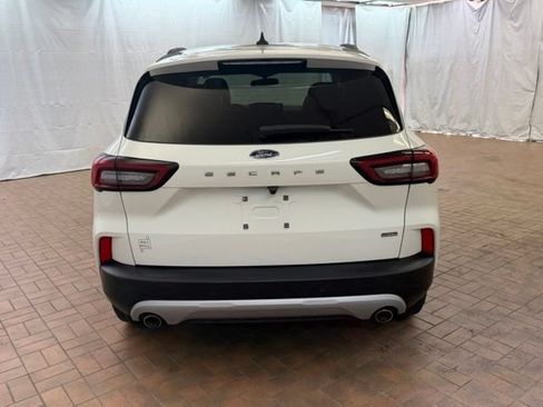 Certified 2024 Ford Escape SE FWD image 10