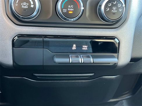 Used 2021 RAM 1500 Big Horn image 21