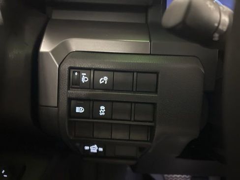Used 2024 Toyota Tacoma TRD Off-Road AWD/4WD image 21