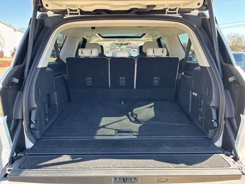 Used 2025 Lincoln Navigator L Reserve AWD/4WD image 10