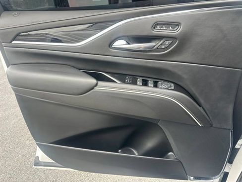 Used 2021 Cadillac Escalade Sport RWD image 19