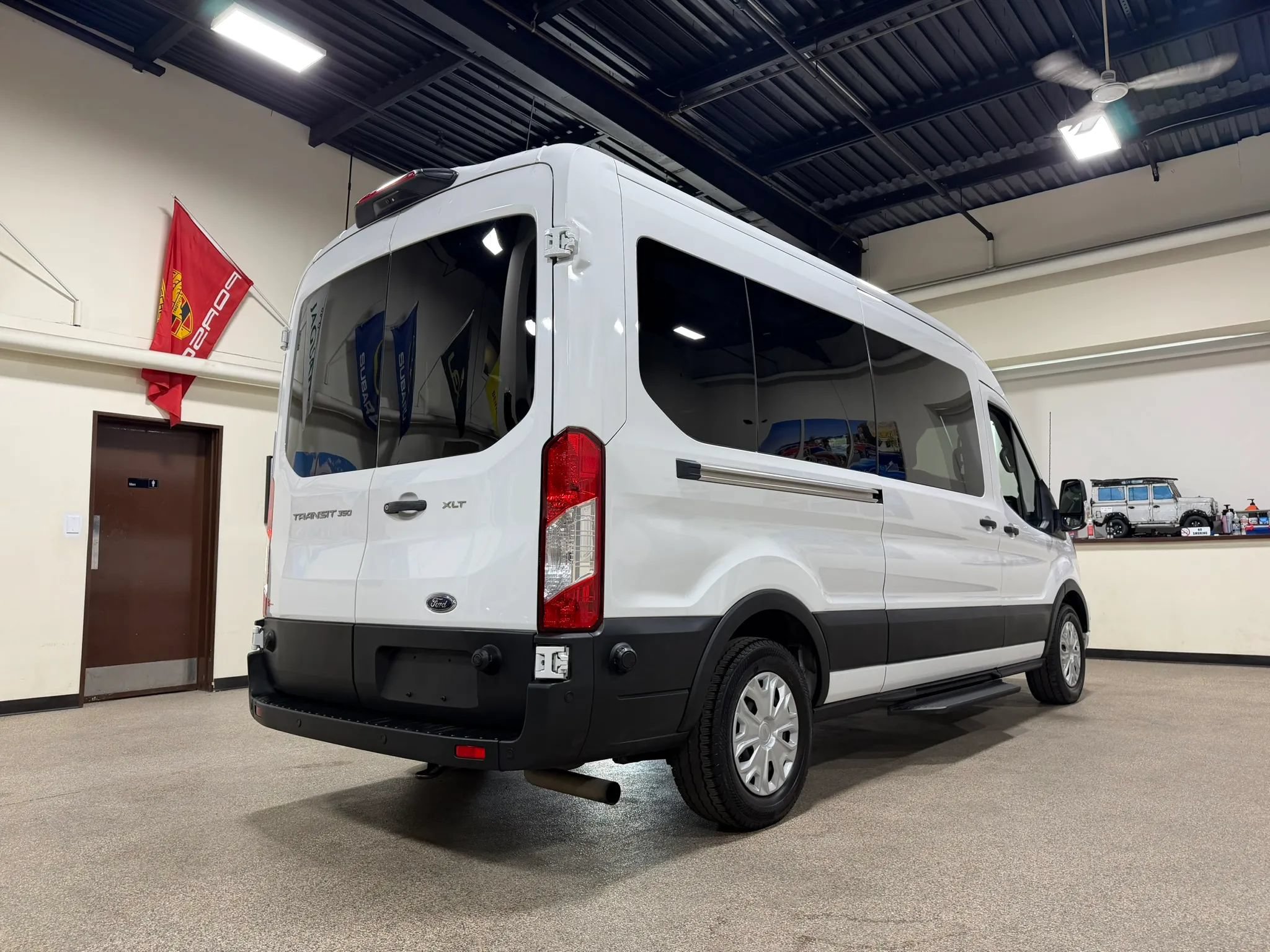 Used 2024 Ford Transit 350 XLT RWD image 10