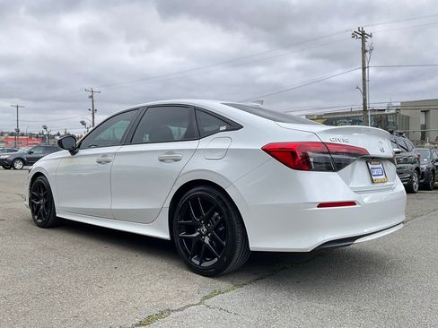 Used 2023 Honda Civic Sport image 6