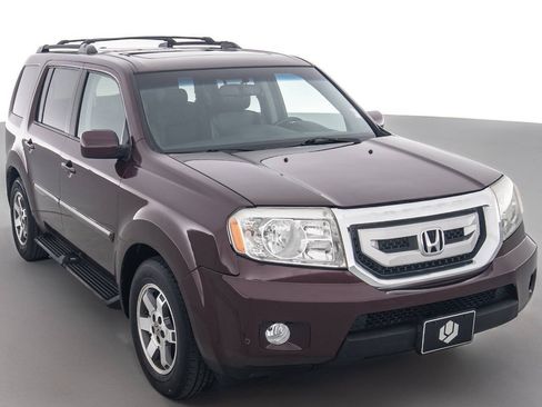 Used 2009 Honda Pilot Touring image 1
