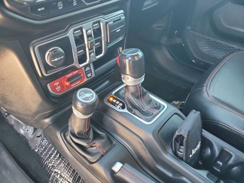 Used 2020 Jeep Gladiator Rubicon image 17