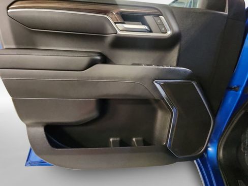 Used 2022 Chevrolet Silverado 1500 RST AWD/4WD image 14