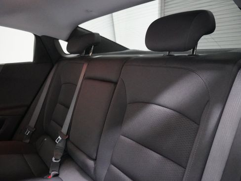 Used 2021 Chevrolet Malibu LT image 12