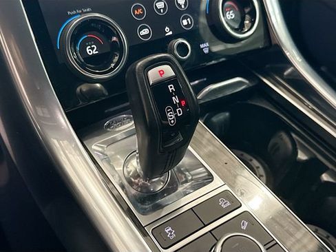 Used 2019 Land Rover Range Rover Sport Supercharged AWD/4WD image 17