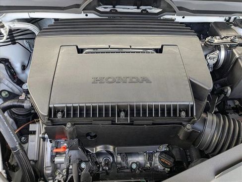 New 2025 Honda Pilot Touring image 15