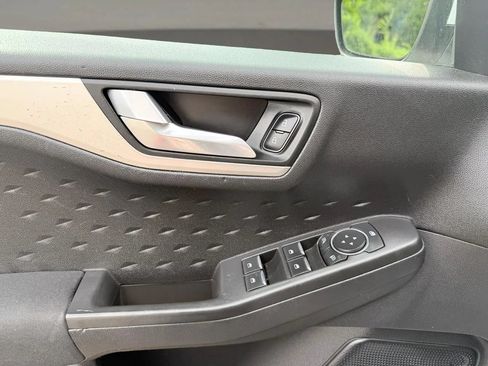 Used 2020 Ford Escape SE AWD/4WD image 12