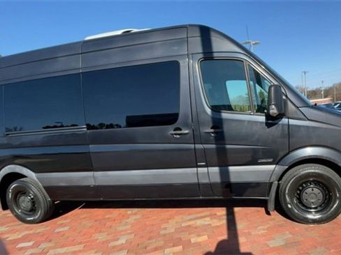 Used 2016 Mercedes-Benz Sprinter 2500 image 3