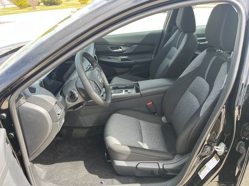 New 2026 Nissan Sentra SV w/ SV Convenience Package FWD image 13
