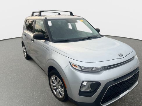 Used 2020 Kia Soul LX FWD image 3