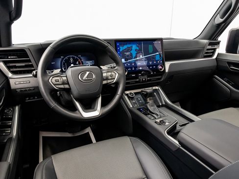 Used 2025 Lexus GX 550 image 36