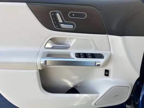 Certified 2024 Mercedes-Benz GLB 250 4MATIC image 14