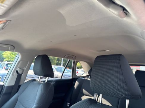 Used 2021 Toyota RAV4 LE w/ Carpet Mat Package (TMS) AWD/4WD image 16