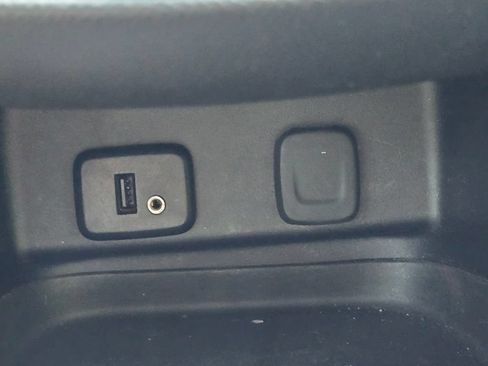 Used 2018 Chevrolet Equinox LT FWD image 35