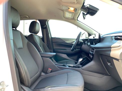 Used 2025 Buick Encore GX Preferred image 34