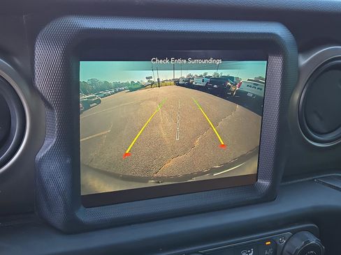 Used 2020 Jeep Wrangler Unlimited Sport S w/ Sun And Sound Package image 27