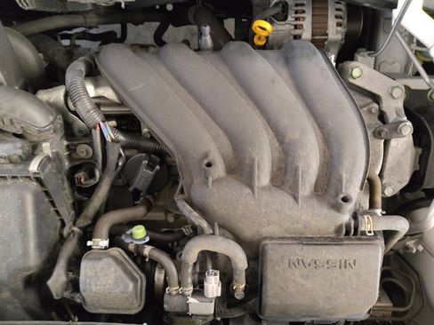 Used 2019 Nissan Versa SV FWD image 30