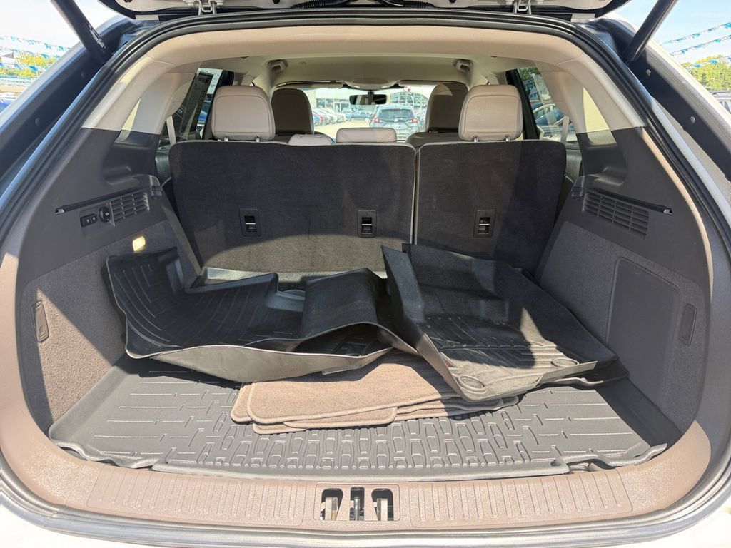 Used 2022 Lincoln Nautilus AWD w/ Premium Package image 15