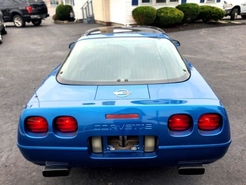 Used 1993 Chevrolet Corvette Coupe image 4