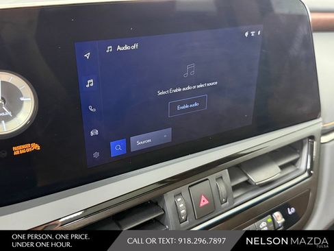 Used 2024 Lexus ES 350 w/ Premium Package FWD image 26