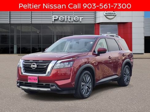 Certified 2025 Nissan Pathfinder SL w/ SL Premium Package FWD image 3