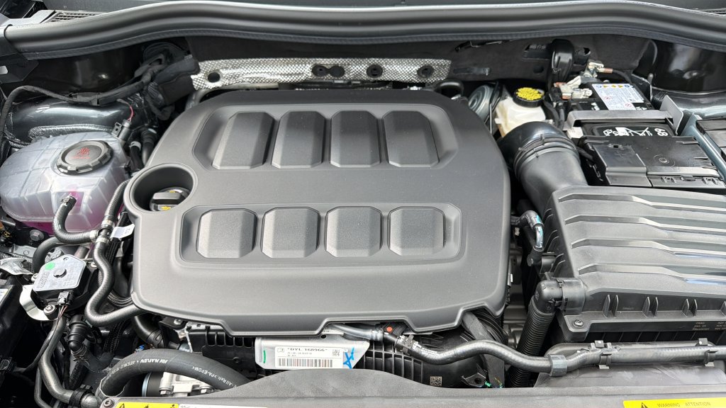 New 2026 Volkswagen Tiguan SE FWD image 35