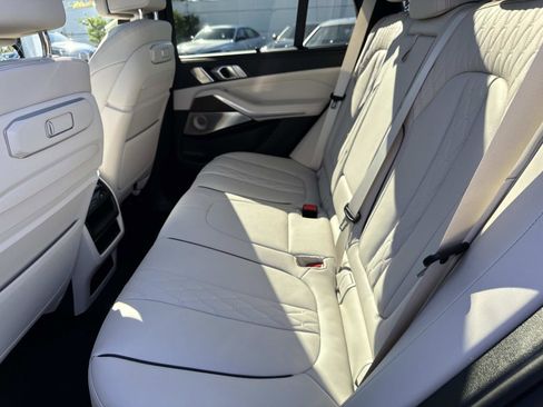Used 2025 BMW X5 M60i image 11