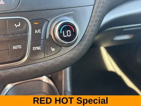 Used 2024 Chevrolet Malibu LT image 25