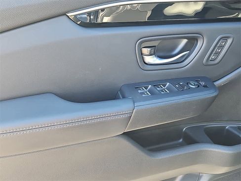 Used 2023 Honda Pilot EX-L image 11