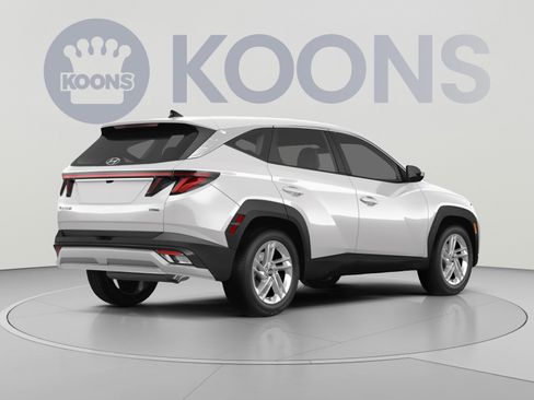 Certified 2025 Hyundai Tucson SE FWD image 4