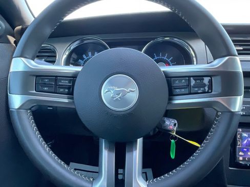 Used 2010 Ford Mustang GT Premium image 20