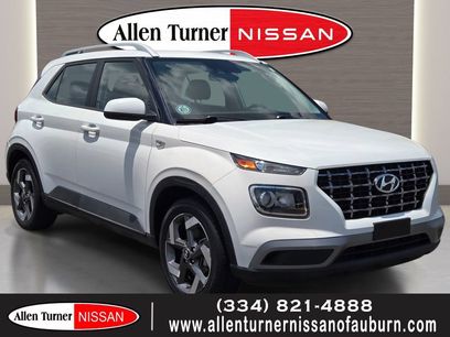 Used 2022 Hyundai Venue SEL w/ Cargo Package