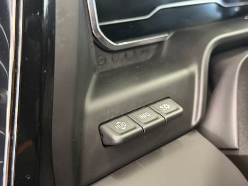 Used 2024 GMC Sierra 1500 AT4 w/ Technology Package image 23