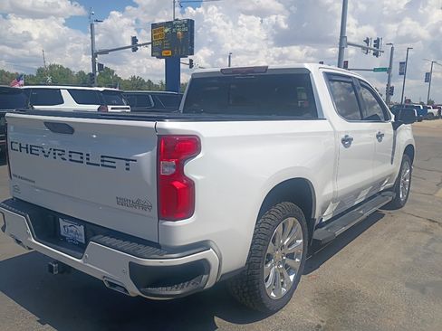 Used 2021 Chevrolet Silverado 1500 High Country w/ Technology Package AWD/4WD image 6