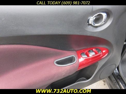 Used 2011 Nissan Juke SV image 19