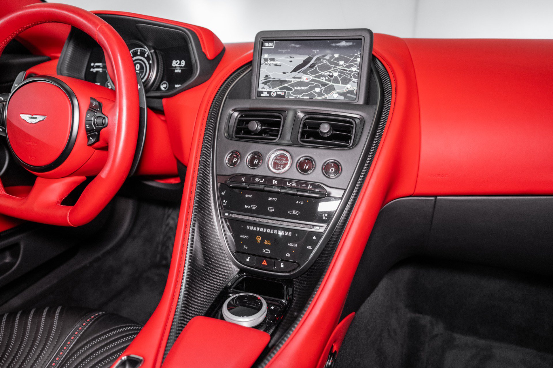 Used 2023 Aston Martin DB11 Coupe RWD image 22