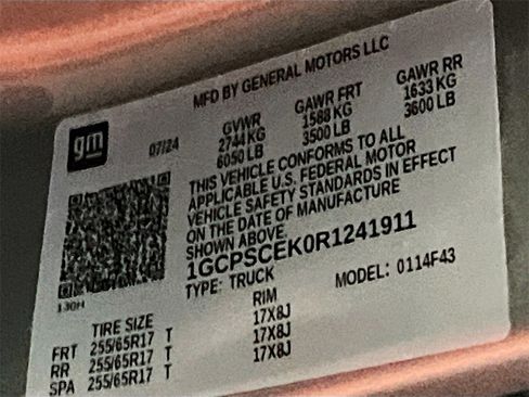 Used 2024 Chevrolet Colorado LT w/ LT Convenience Package II image 29